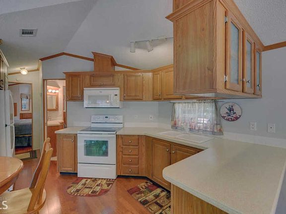 5th image of 130 Creekview Dr #16