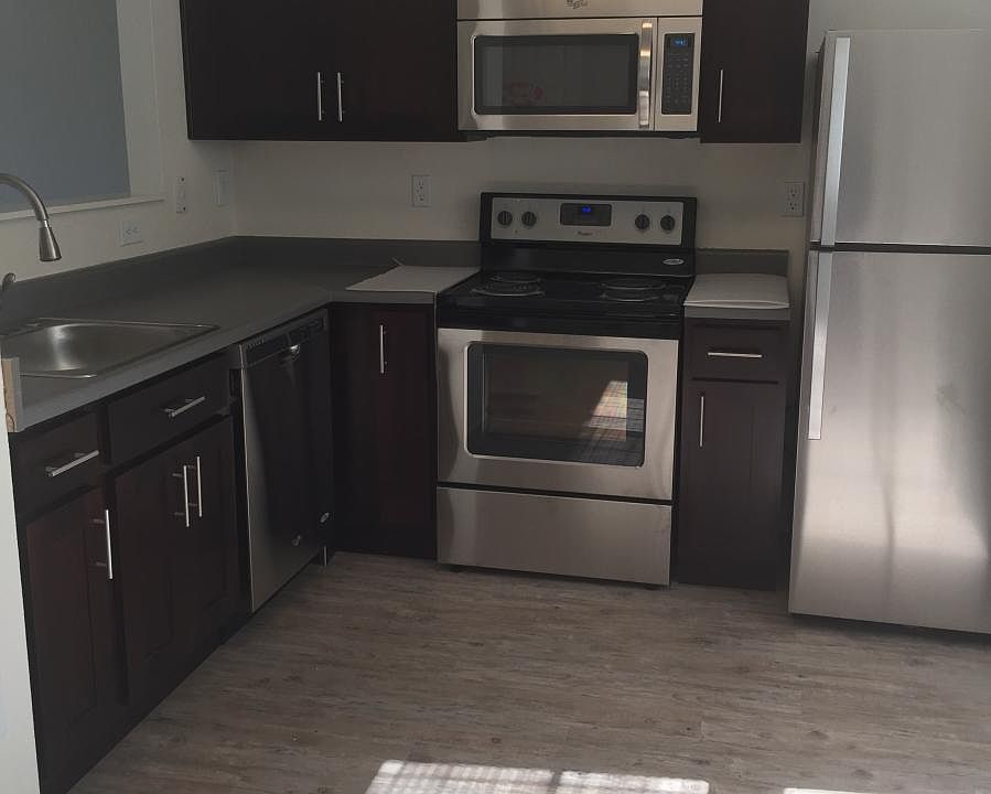 1st image of 22507 Iverson Dr Unit 6
