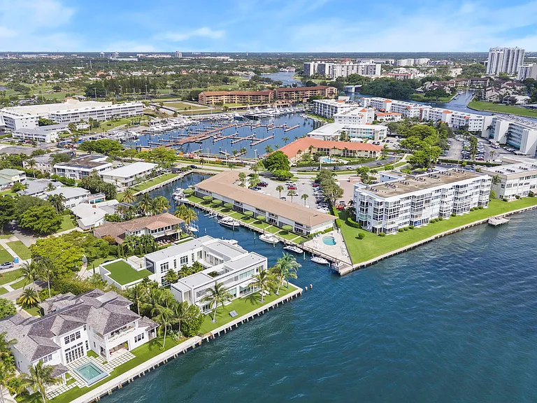 68 Yacht Club Dr #20 — Photo 36