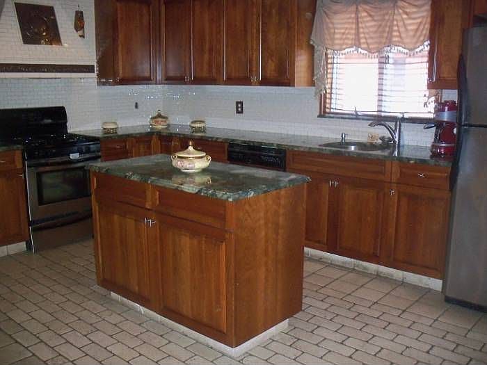 RENOVATED GRANITE KITCHEN