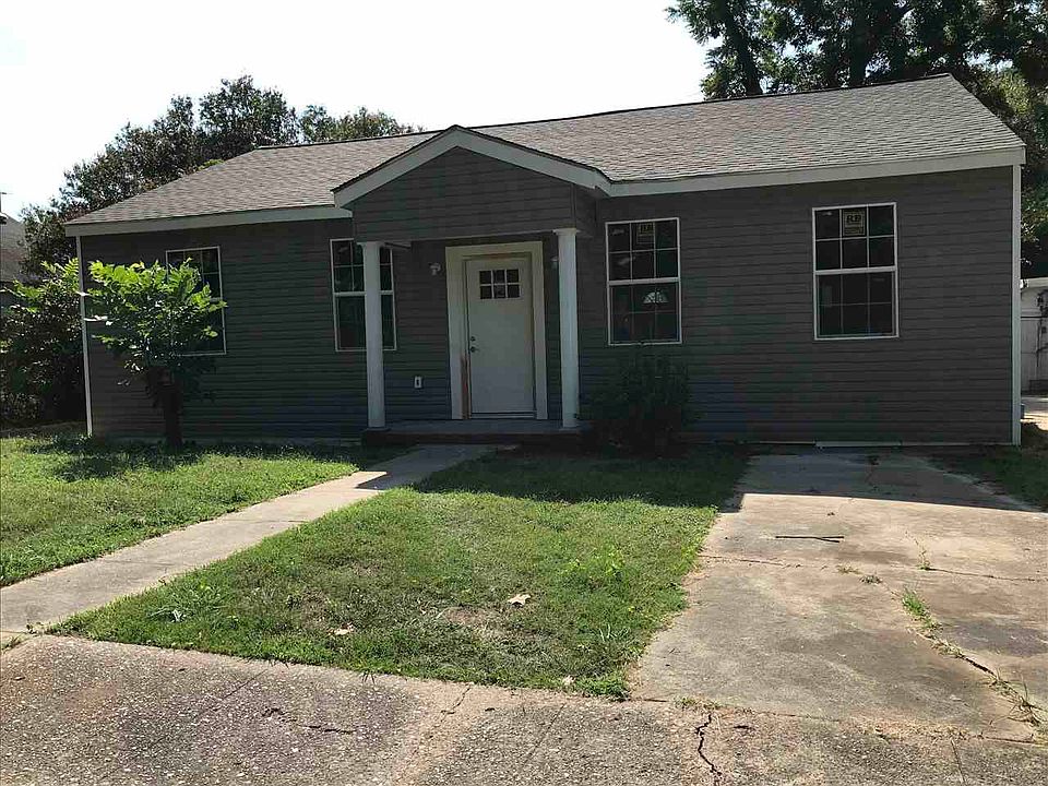 1st image of 2405 Magnolia St