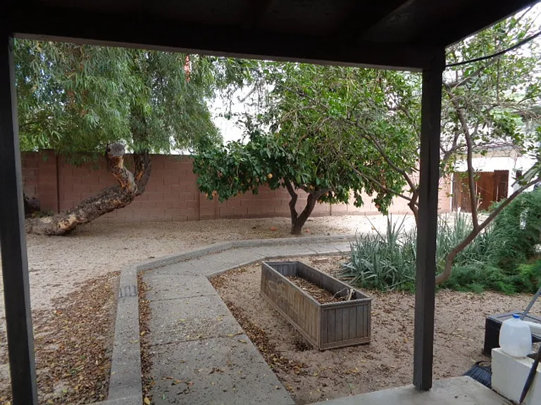 2614 E Pierson St — Photo 10