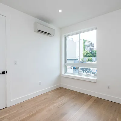 Rented by Nooklyn NYC LLC | media 16