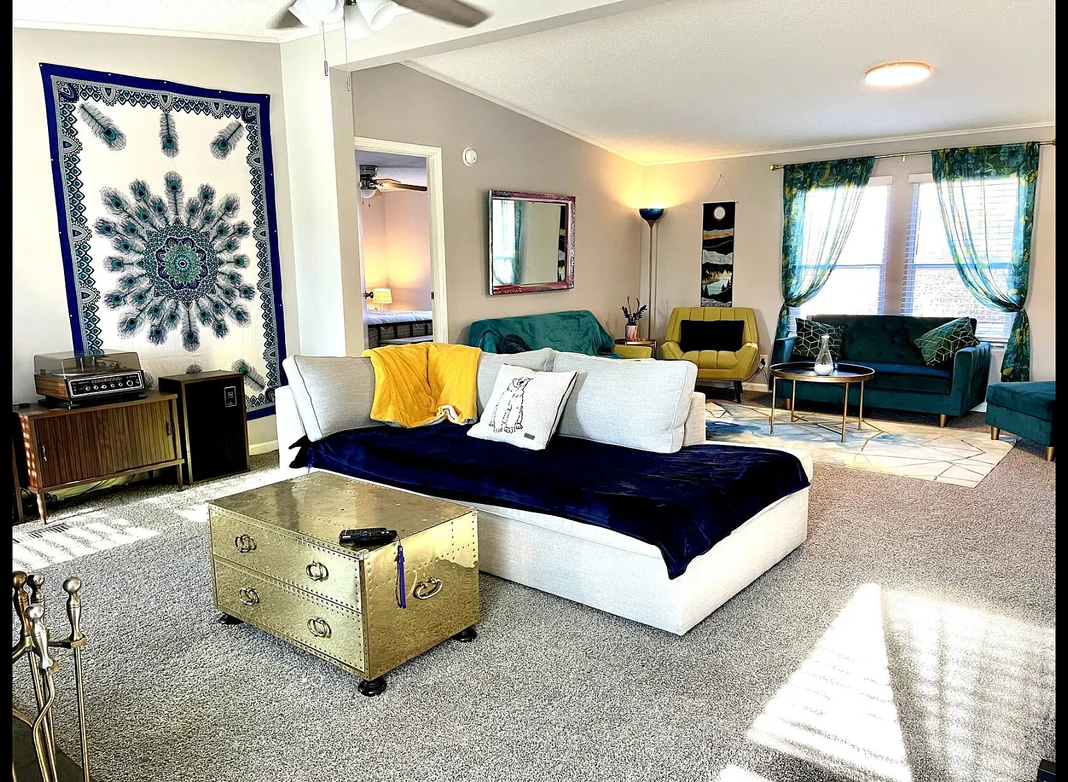3 bed, 1402 sqft, $800 — Photo 1