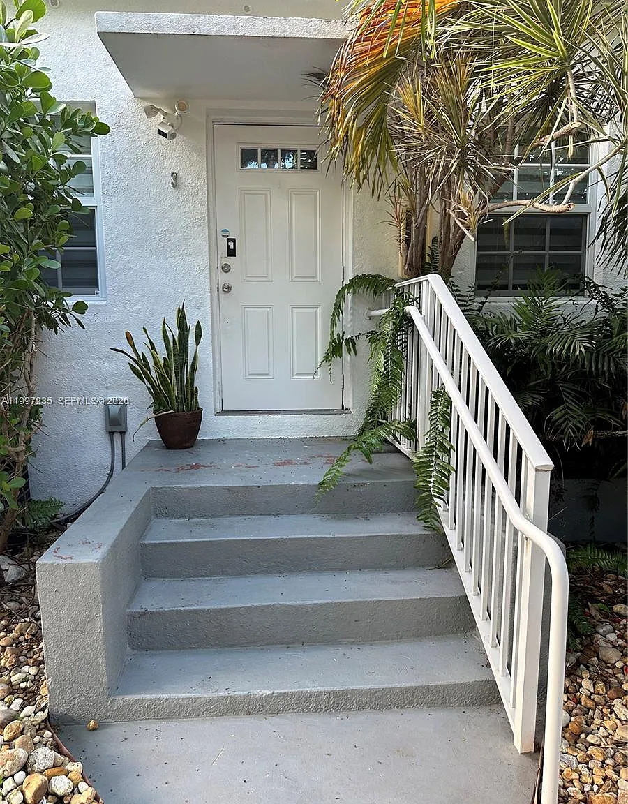 Oasis On The Beach Condo — Photo 2