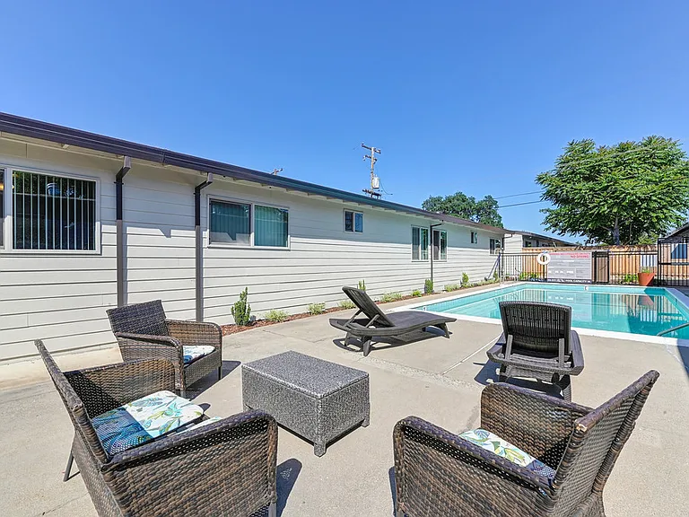 The Cottages at Folsom — Photo 16