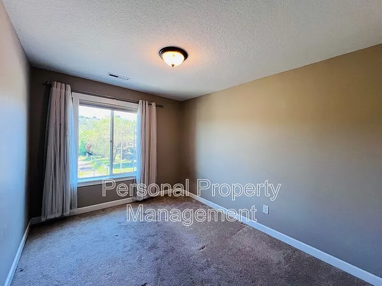 4307 NW Sage Loop — Photo 17
