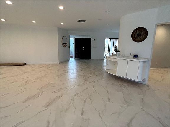 4th image of 4600 King Palm Dr