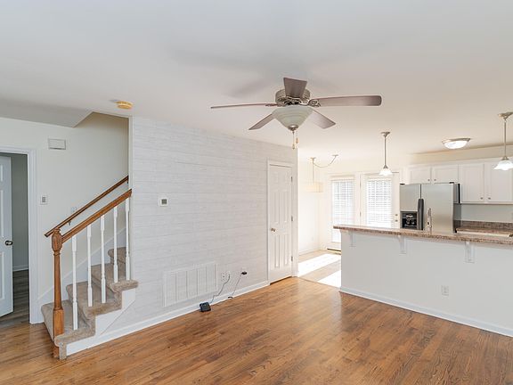 5th image of 1686 Short Leaf Ln