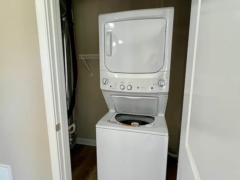 120 Robbins Dr — Photo 6