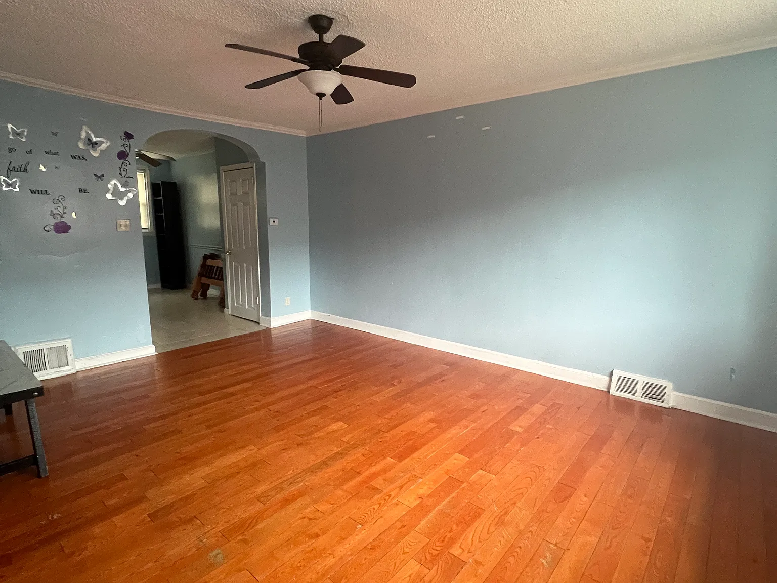 3 bed, 1124 sqft, $1,550 — Photo 2