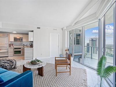 1300 Brickell Bay Dr APT 3201, Miami, FL, 33131