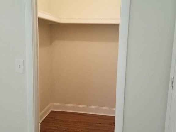 5th image of 1019 SE 23rd Pl #A
