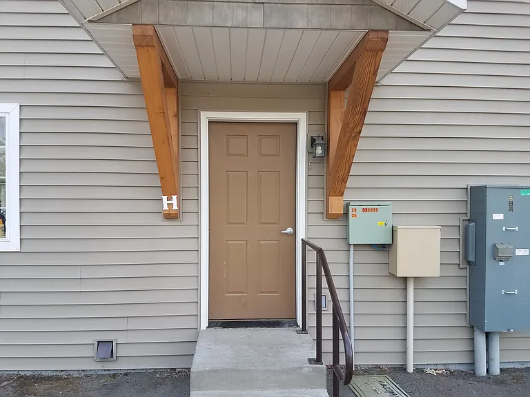 21 W Evergreen Dr — Photo 7
