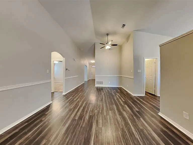 5048 Caraway Dr — Photo 3