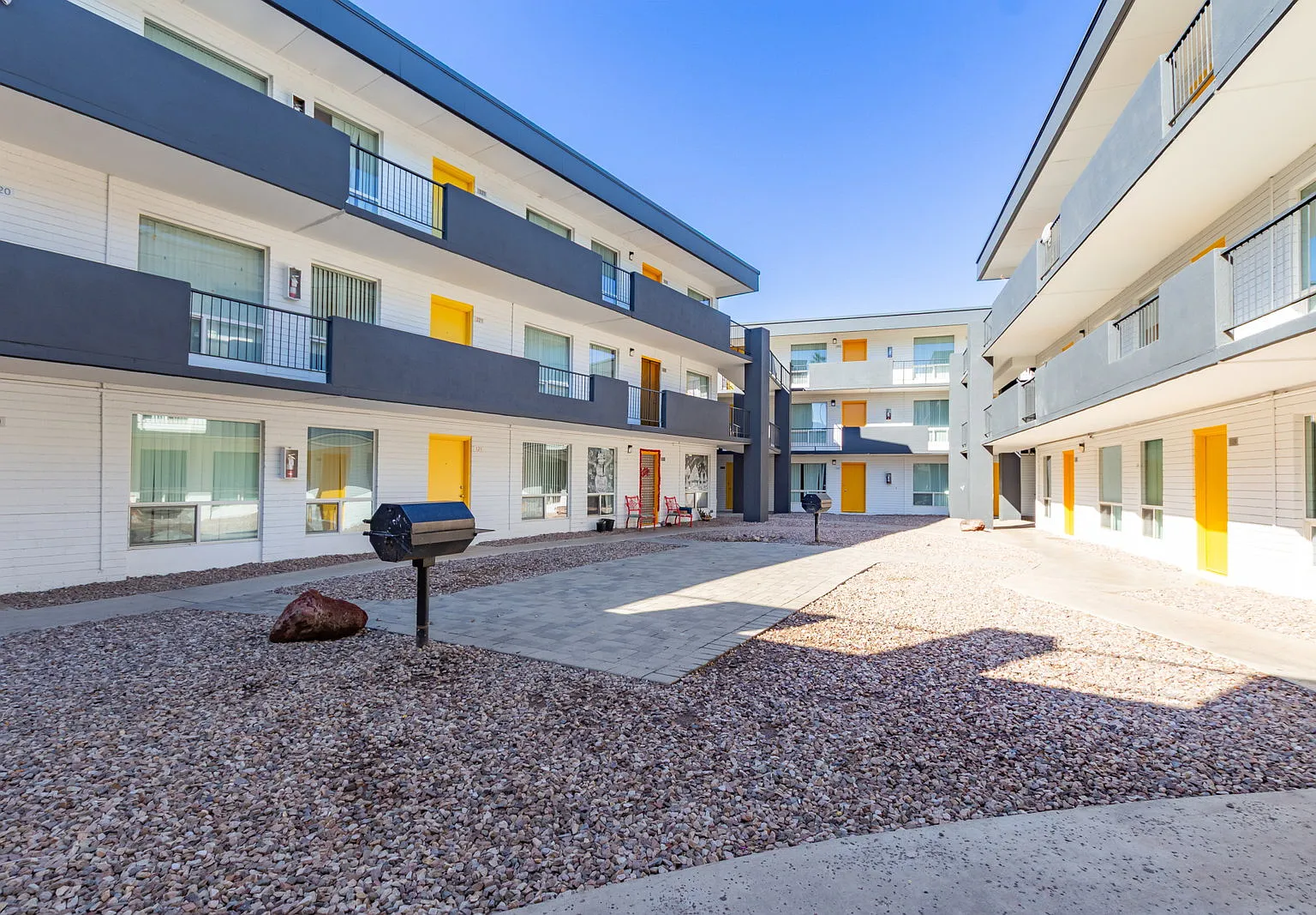 Radius Apartments — Photo 4