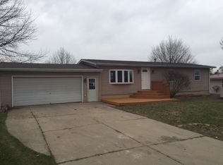 302 Drury Ln, Le Grand, IA 50142