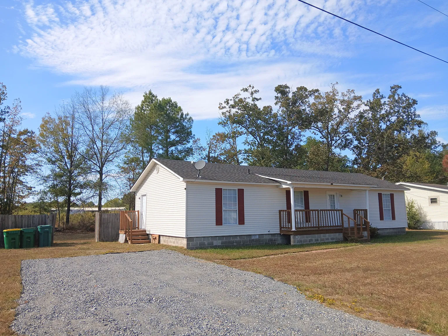 3 bed, 1368 sqft, $1,250 — Photo 2