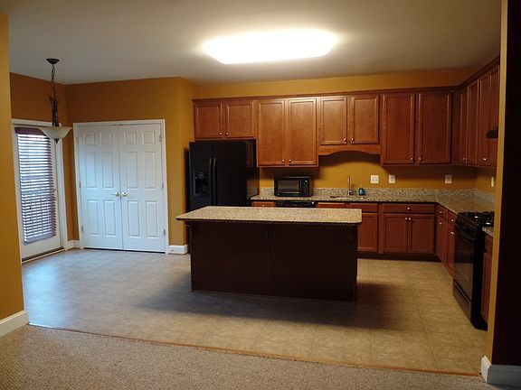 5th image of 23325 Hyacinth Ln