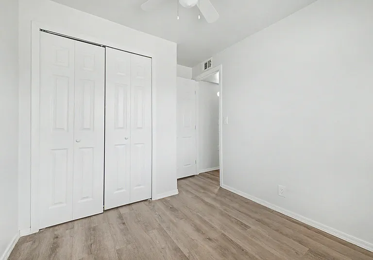 2045 E Orange St — Photo 22