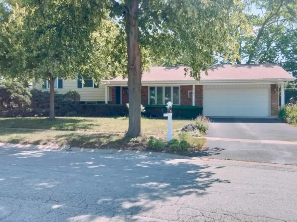 303 West St, Geneva, IL 60134