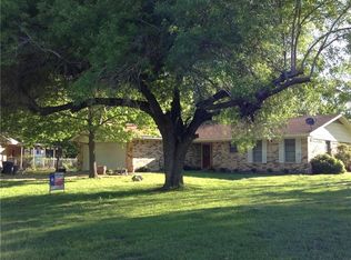 104 Circle Dr, Hubbard, TX 76648