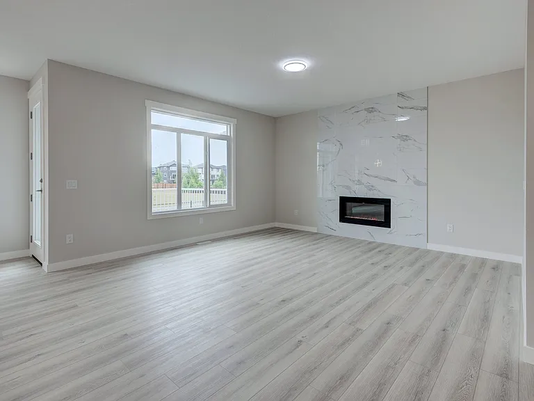 194 Kinniburgh Cres #194 — Photo 3