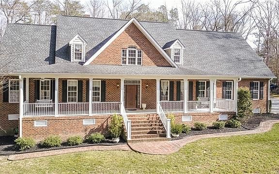 4th image of this home