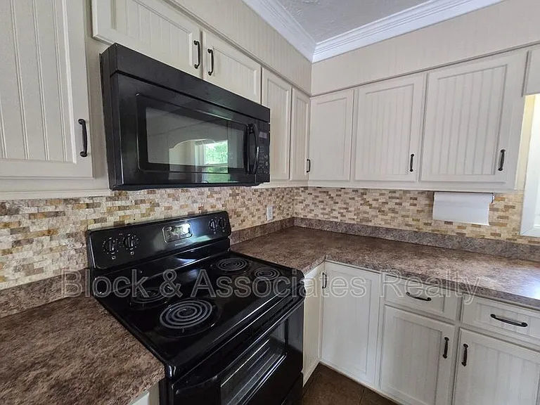4665 Peace Rd — Photo 15