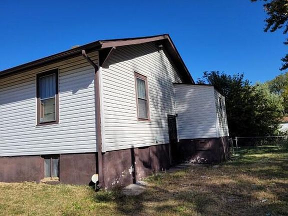 4th image of 800 N 79th St