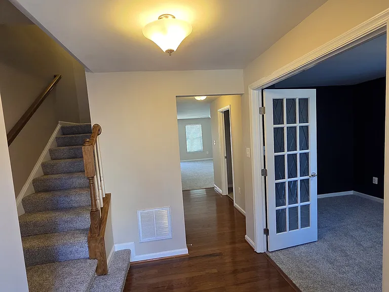 5435 Doubleday Ln — Photo 4