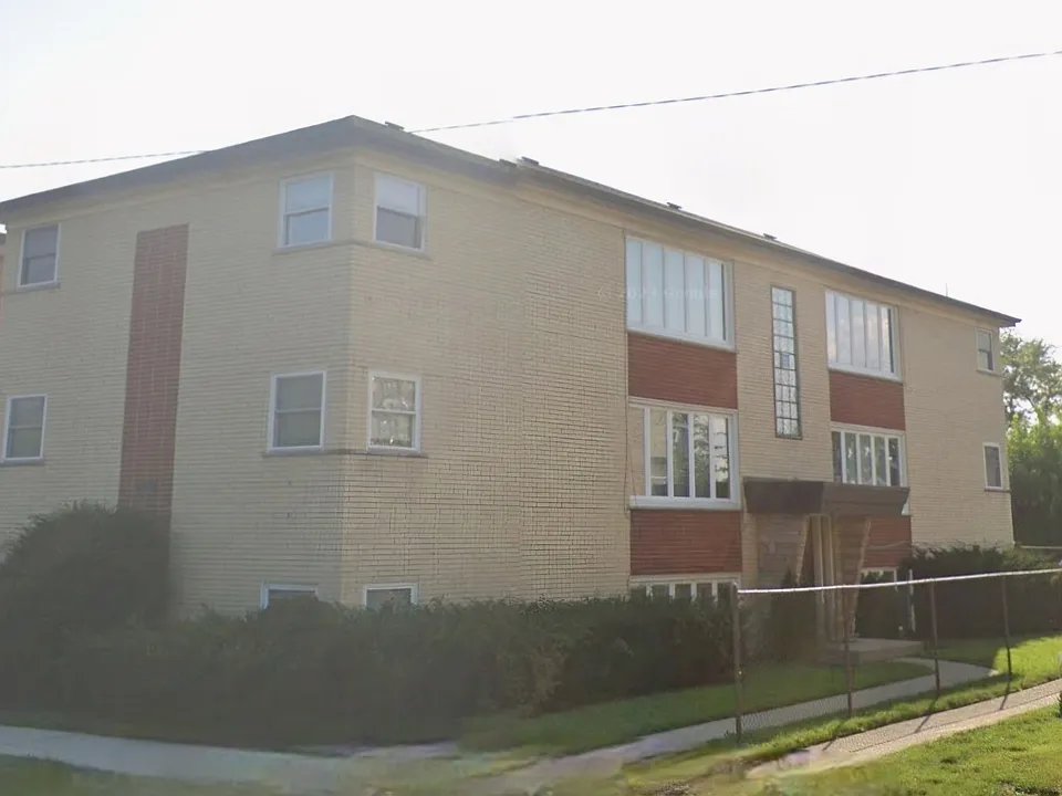 4520 River Rd #2E