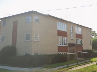 4520 River Rd #2E, Schiller Park, IL 60176
