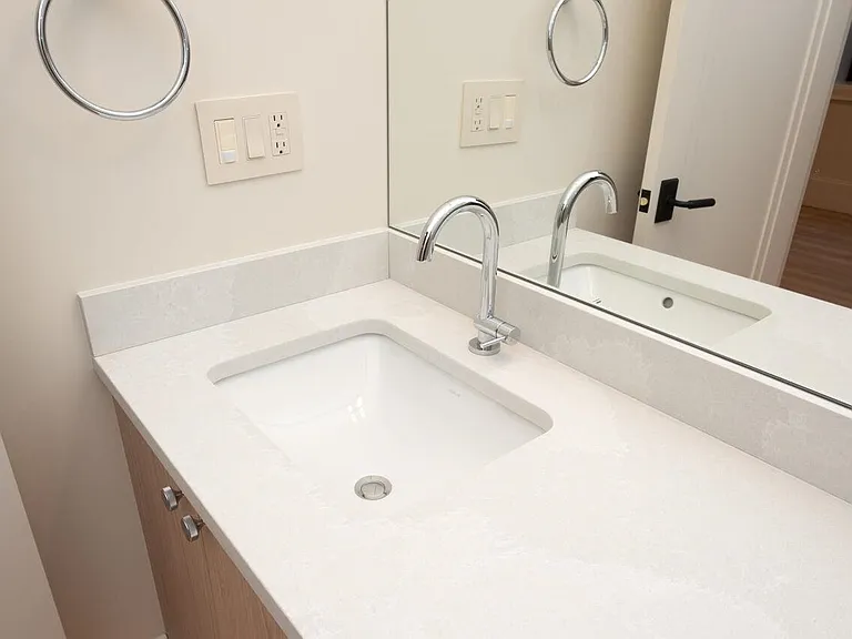 5770 Kitchener St #LOWER — Photo 31