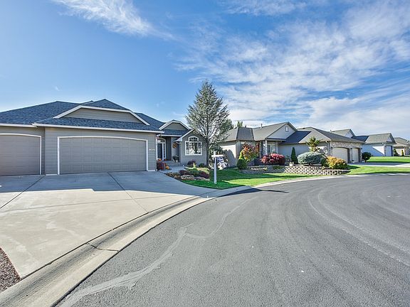 5th image of 24916 E Maxwell Ln