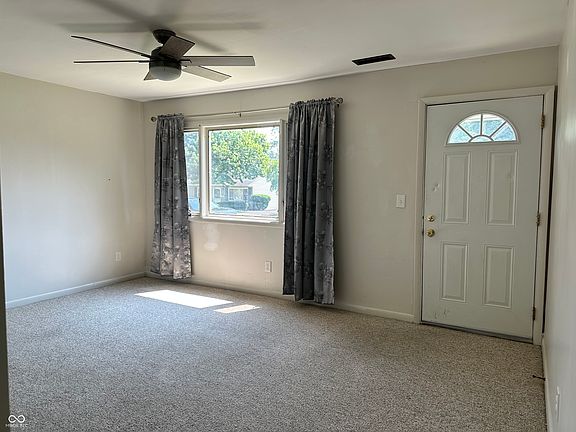 3rd image of 111 Louise Ave