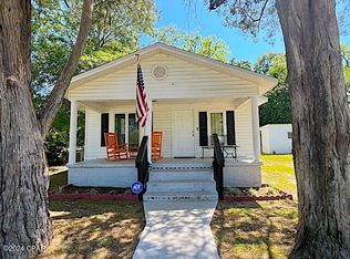 402 W Michigan Ave, Bonifay, FL 32425