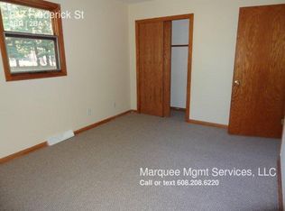 917 Frederick St, Sun Prairie, WI 53590