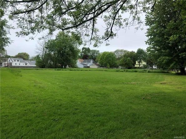 81 Northeast Ave, North Tonawanda, NY 14120