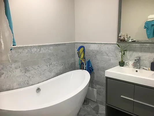 Rented by R New York | media 6