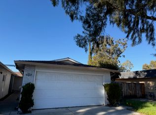 1076 Bluebell Dr, Livermore, CA 94551