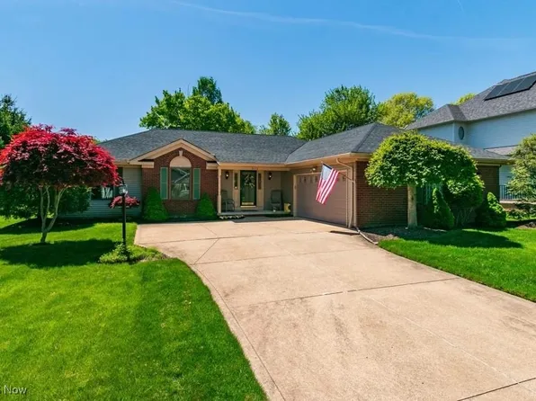 3476 Magnolia Dr, Seven Hills, OH 44131