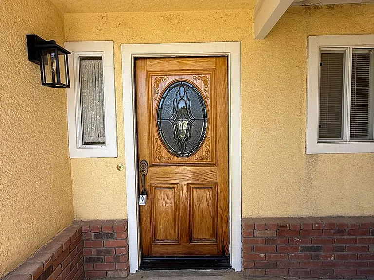 1470 Mercer Ct — Photo 3