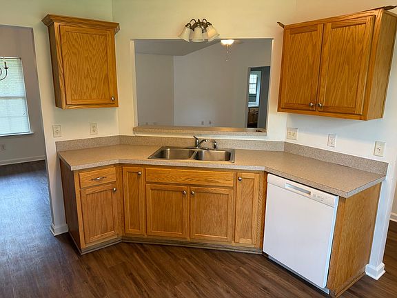 3rd image of 244 Merriwood Cir