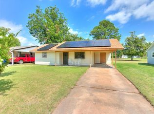 610 W Adams St, Crescent, OK 73028