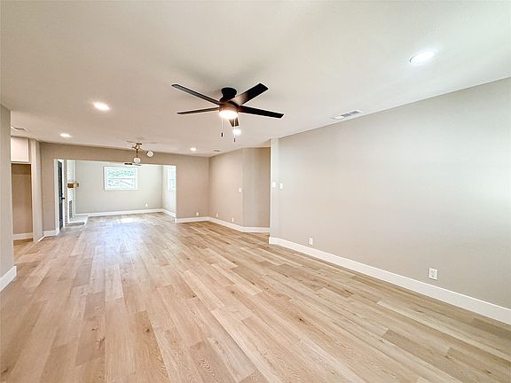 4th image of 3061 Old North Rd