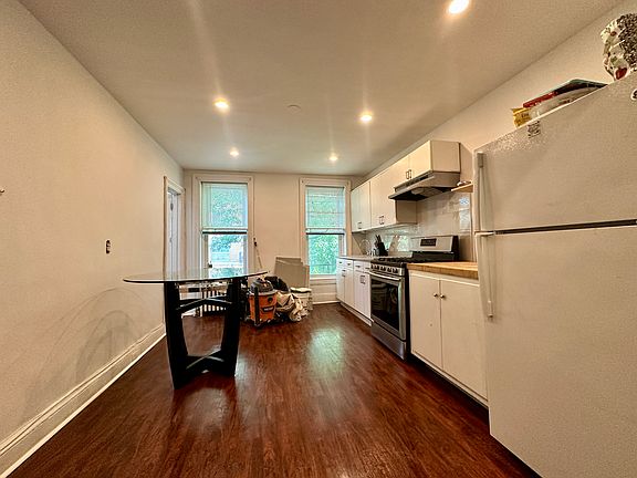 3rd image of 168 Clifton Pl Floor 2