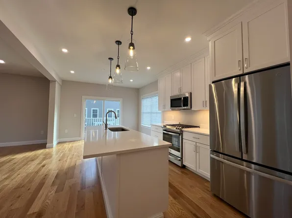 25 Juniper Lane, Portsmouth, NH 03801