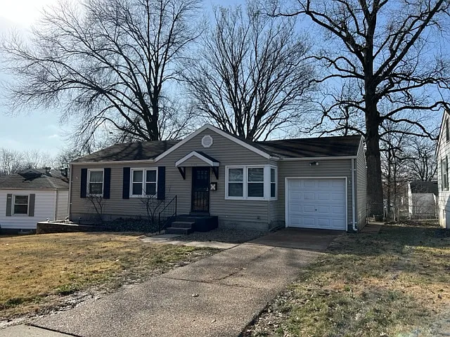1206 Hoyt Dr