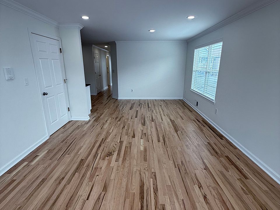 Living Room / Dining Room
